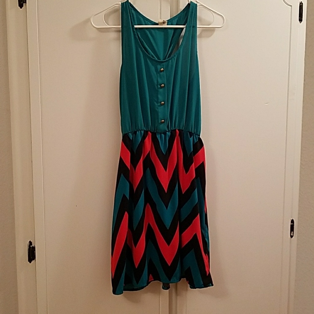 Adorable dress!